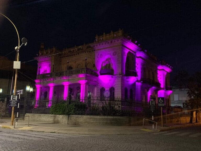 Los horarios de las dependencias municipales para el martes