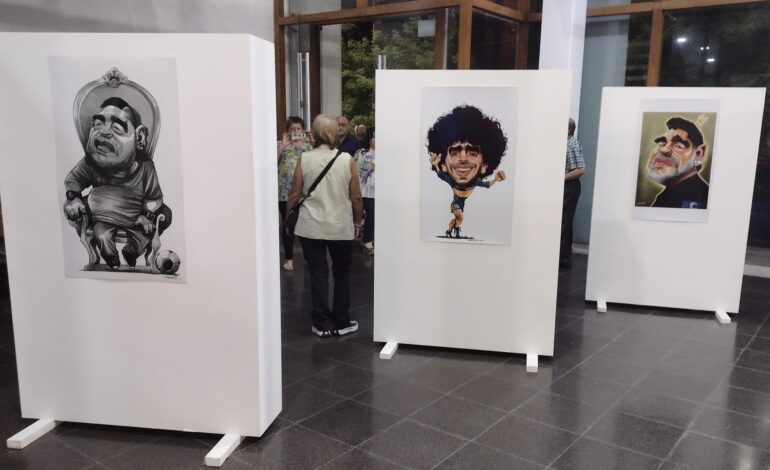  Se presentó la muestra “Maradona, caricaturas de un ídolo”
