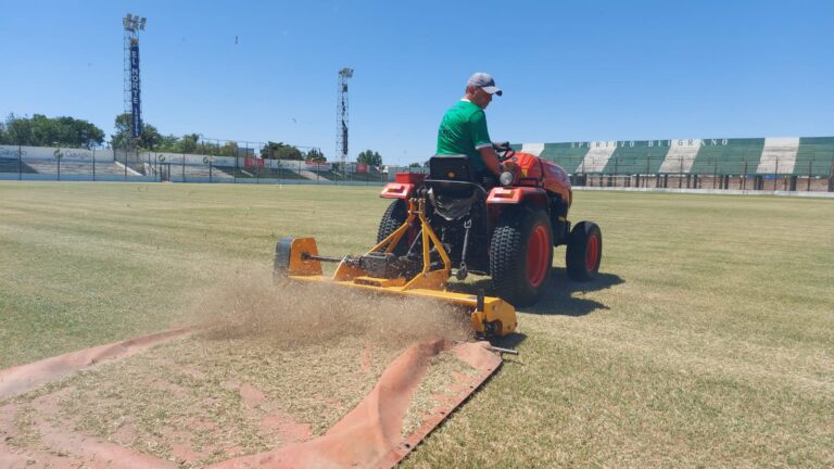 La Verde puso en marcha trabajos de mantenimiento en sus campos de juego