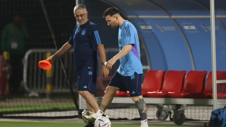 Scaloni repetiría equipo frente a Perú y Messi podría jugar