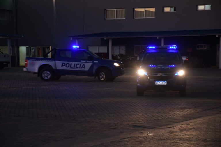 Joven detenido tras forzar la puerta de un utilitario