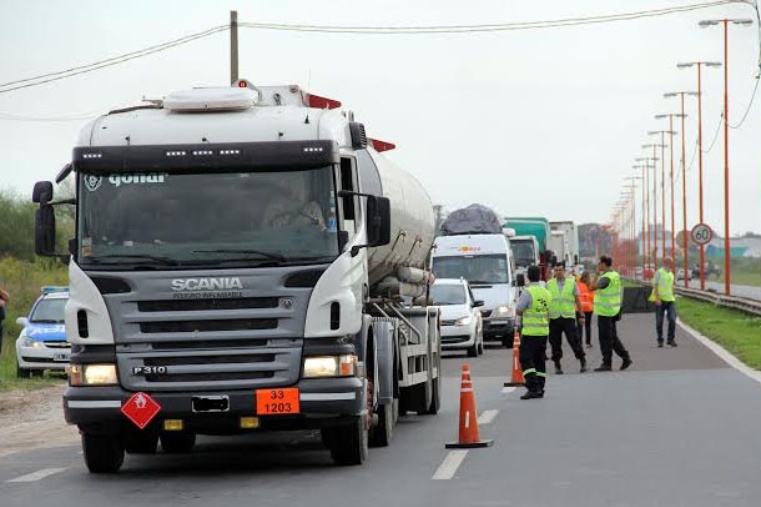 Viernes y sábado habrá restricción para el transporte de carga en las rutas