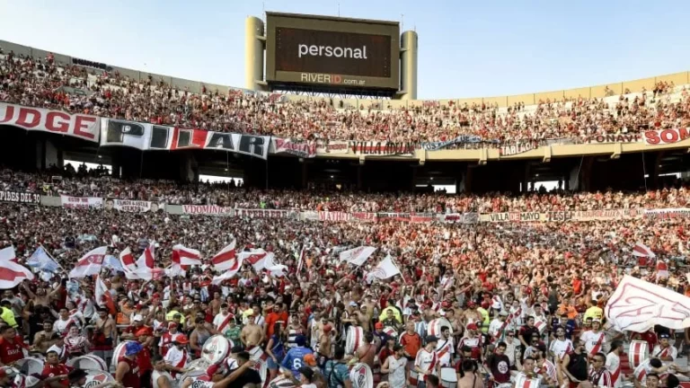 Celsa Ramírez comenzó una investigación contra River por exceso de público en el Monumental