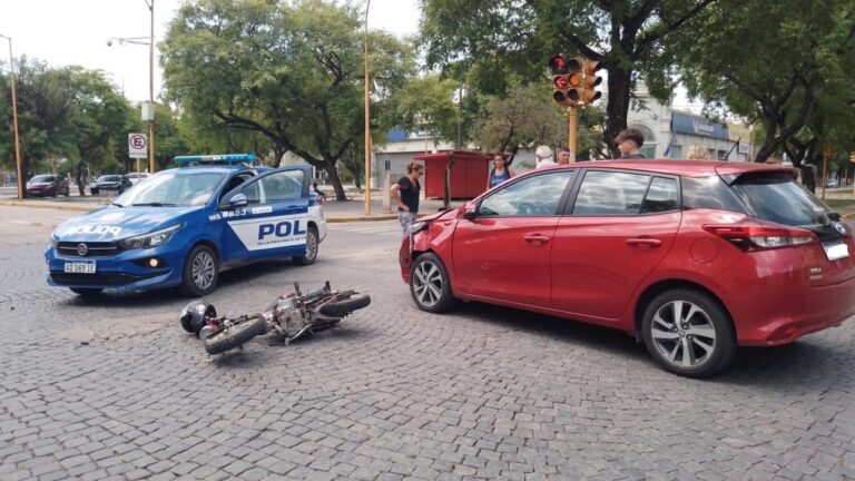 Un joven sufrió lesiones de carácter reservadas luego de un choque