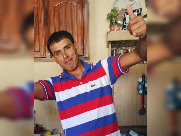 Lo chocaron, lo abandonaron y ahora la familia solicita ayuda