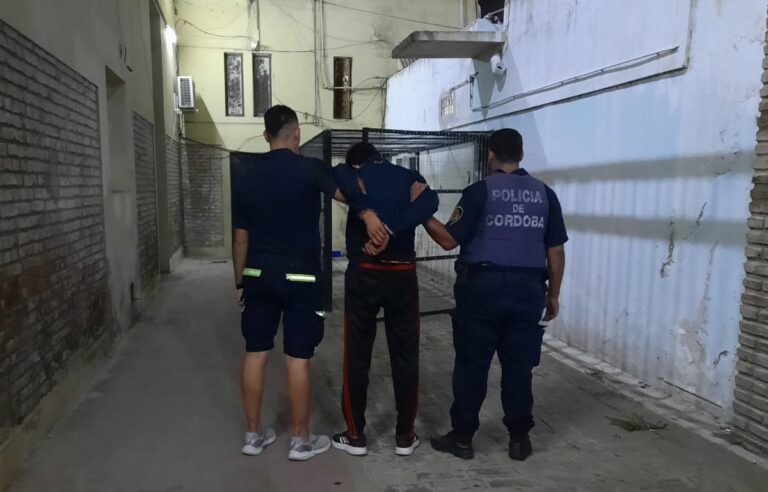 Detuvieron a un joven por meterse a un patio ajeno