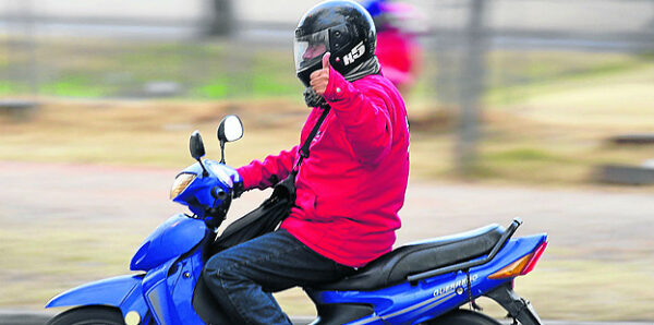 Motos