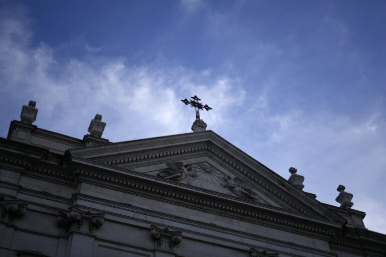 La comisión independiente que investiga los abusos sexuales en la Iglesia Católica de Portugal estima que hubo más de 4.815 casos