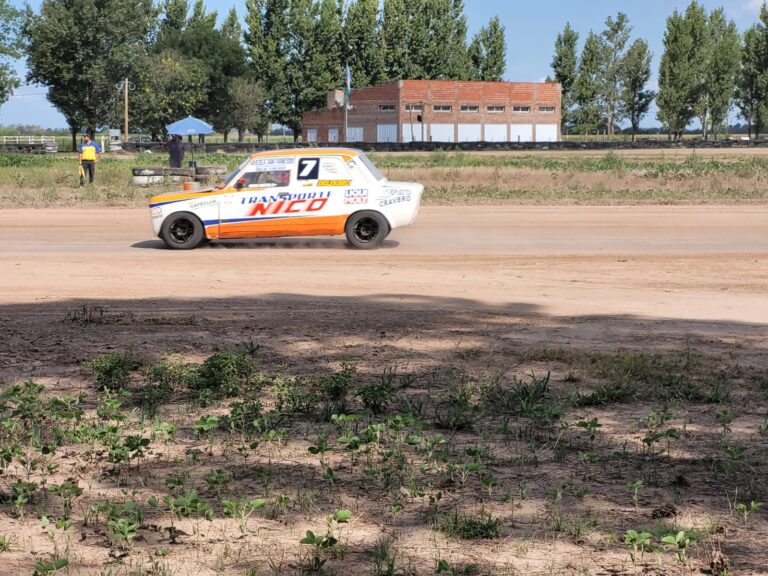 Los Troncos abrió una nueva temporada