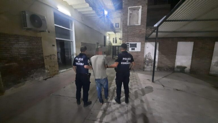 En confuso episodio un hombre fue detenido con un arma blanca