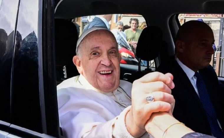  Por el «frío intenso», el Papa seguirá el Vía Crucis desde su residencia
