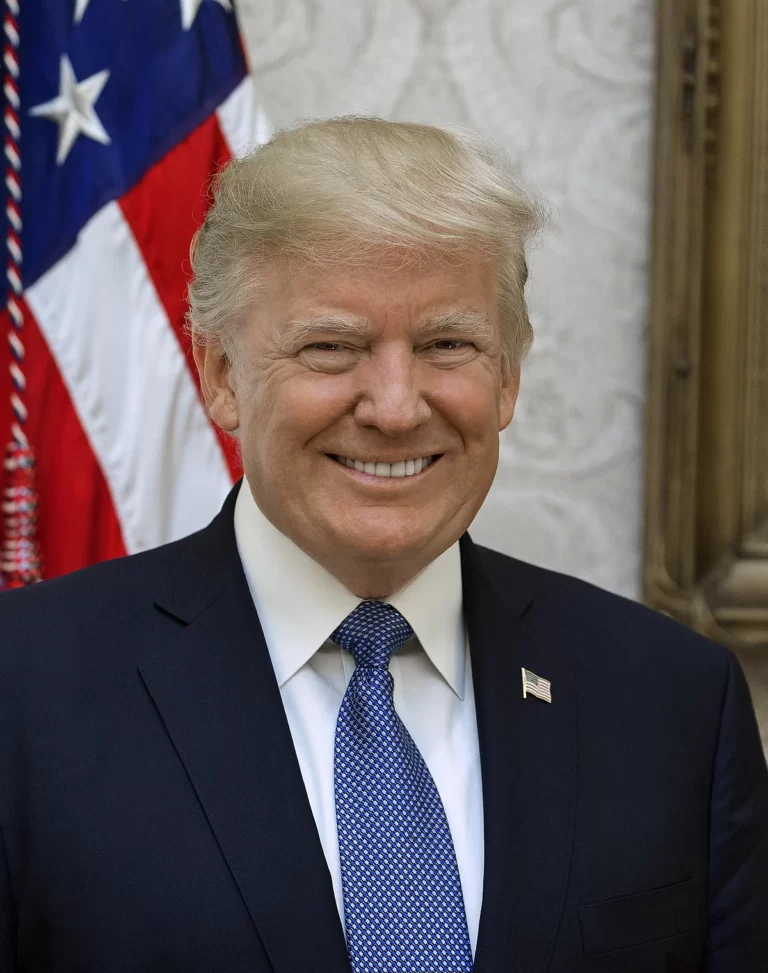 Trump arribó a Nueva York para declarar: quiere evitar cámaras