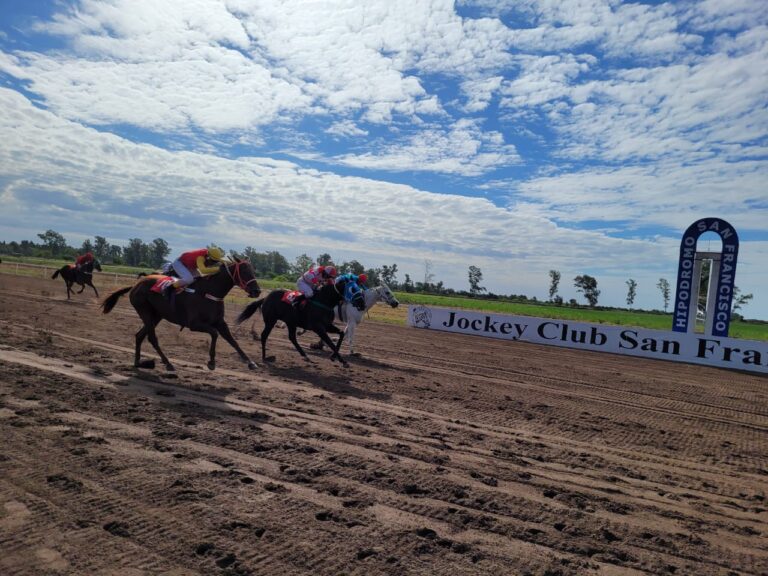 El sábado hubo acción en el Hipódromo Óscar. C. Boero