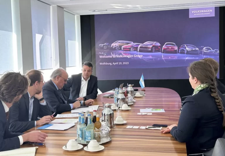 Volkswagen comenzará a producir camiones y buses en Córdoba
