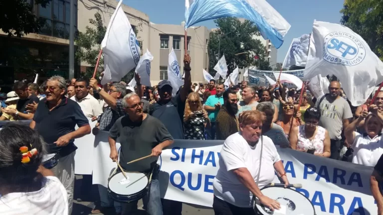 Detuvieron a manifestantes del SEP: “Es una emboscada violenta”, dijo Pihen