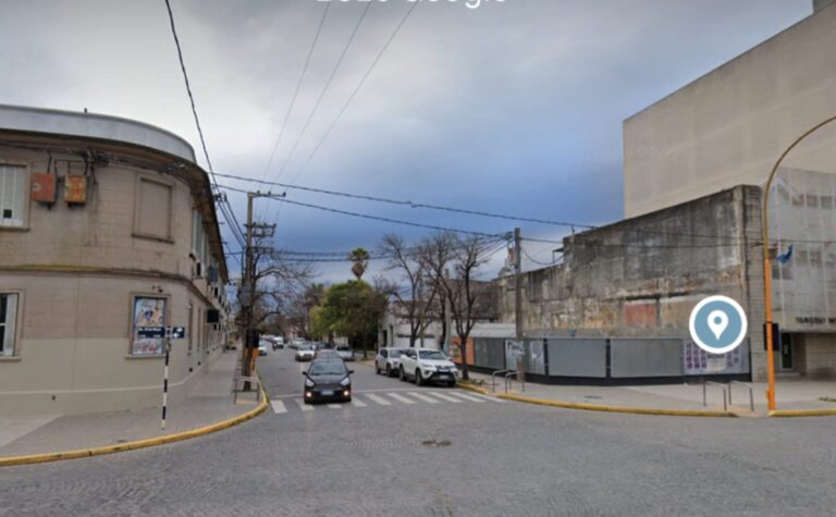 Tragedia: un hombre falleció mientras caminaba en el centro