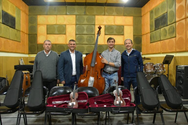La Orquesta Sinfónica Juvenil recibió nuevos instrumentos