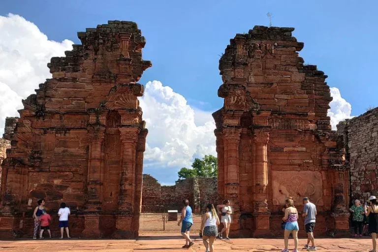 Fin de semana XL: unos 920.000 turistas viajaron por distintos puntos del país