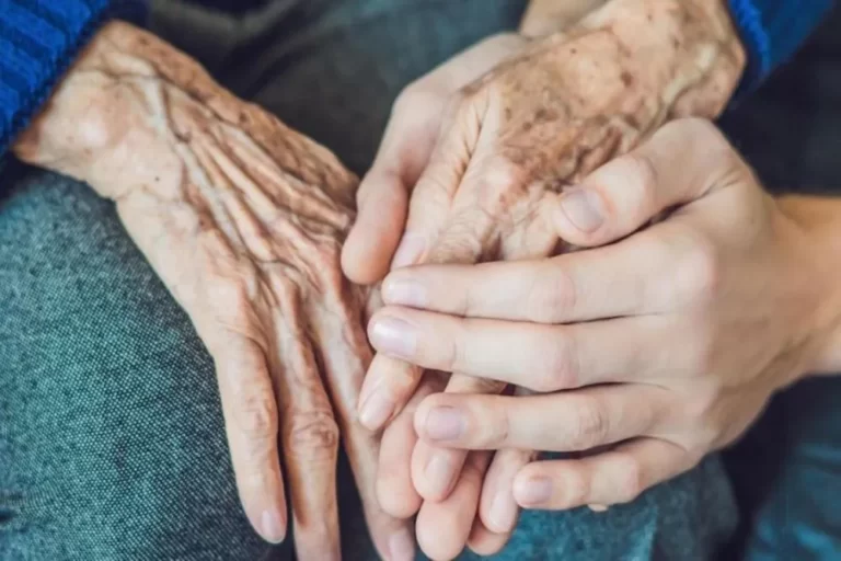 Atienden por mes 80 casos de vulneración extrema contra adultos mayores