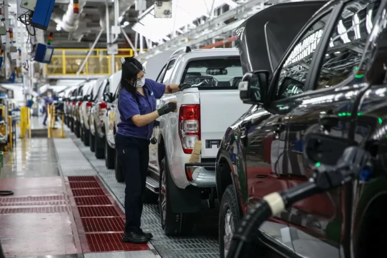 De los autos vendidos en el cuatrimetre, el 63,9% son de producción nacional