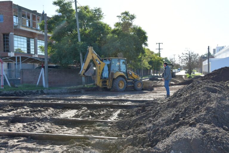 Continúan las obras de pavimentación en la ciudad