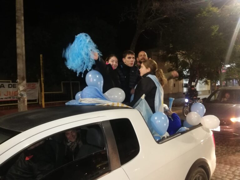 Una caravana recibió a Bertello