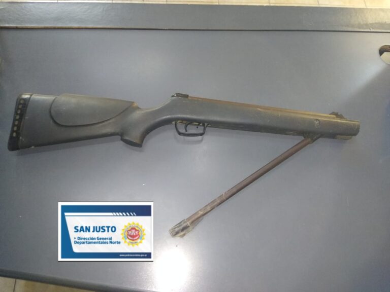 Tres jóvenes amenazaban con un rifle de aire comprimido