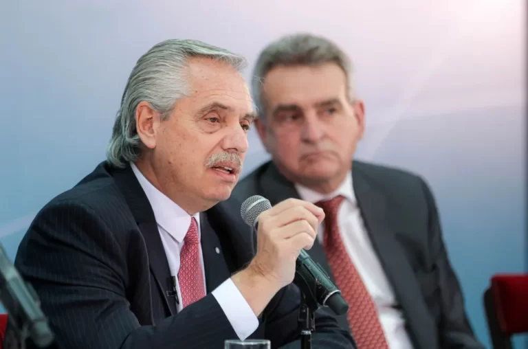 Fernández: «Ninguno se va enriquecido, no somos amigos de empresarios