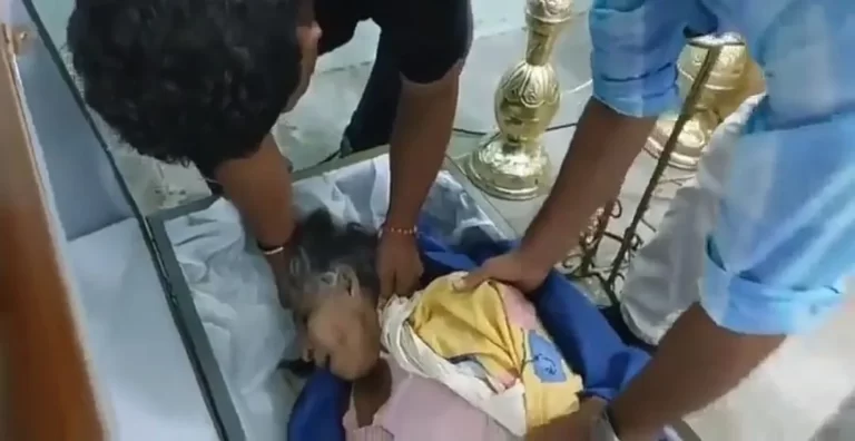 Ecuador: se despertó dentro de un ataúd durante su propio velatorio