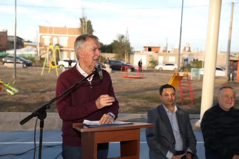 Schiaretti inauguró obras en Villa Nueva y habló de «un gobierno de unidad»