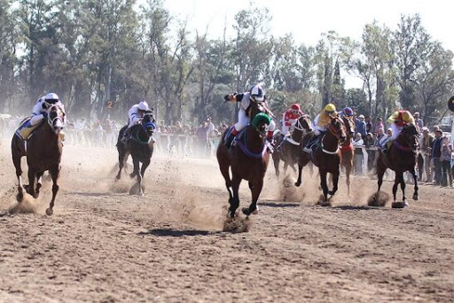 Se viene la carrera del año