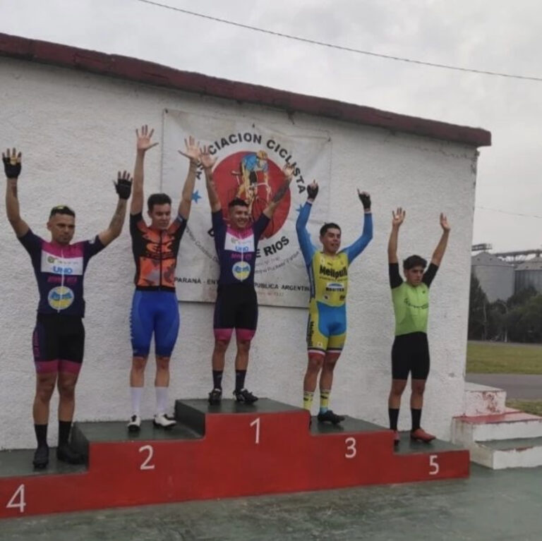 Estación pedal: Caída y podio