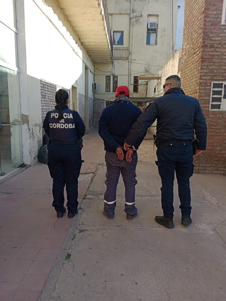 Un detenido por estafas reiteradas en Altos del Prado
