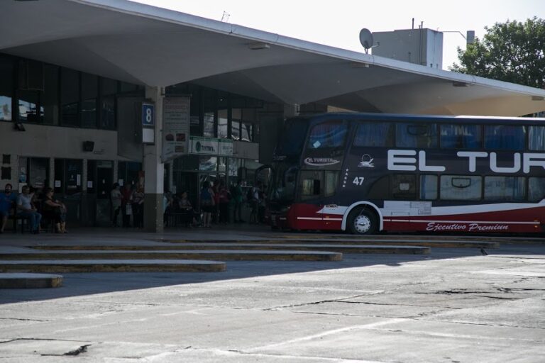 Vecino pide por mayor seguridad en la Terminal de Ómnibus
