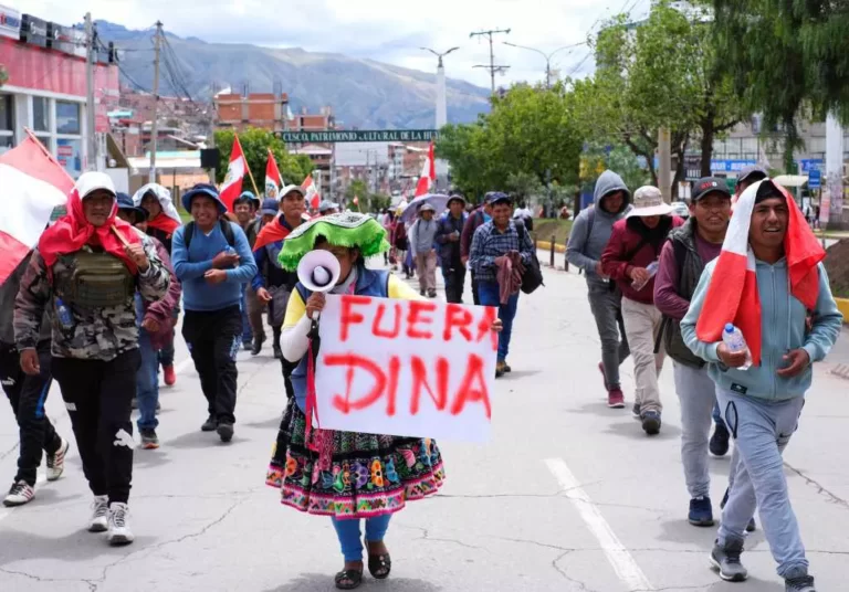Tensión por jornada de protestas en Perú contra la presidenta Dina Boluarte