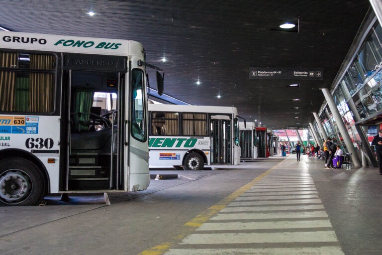 Destinan $18 millones para financiar empresas de colectivos del interior