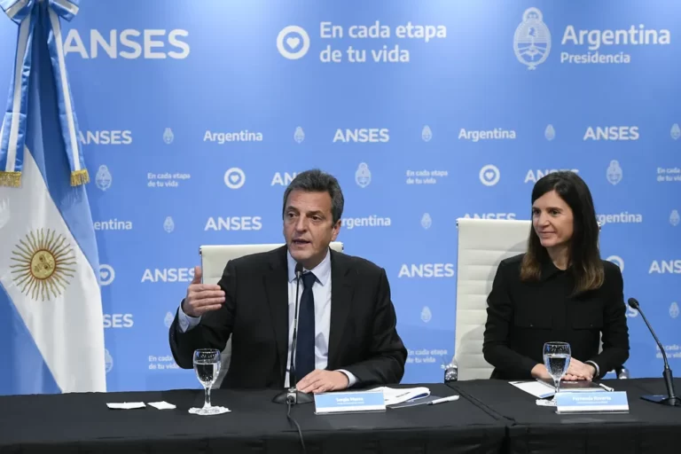 Massa anunció créditos de hasta 400.000 pesos para jubilados