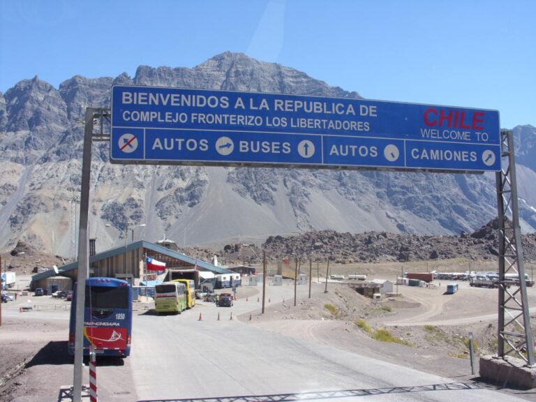 Por nevadas, cierran el paso Cristo Redentor que une Argentina y Chile: hasta cuándo