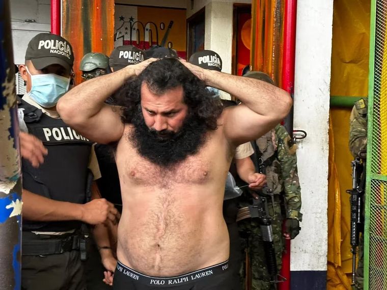 Crimen de Villavicencio: 4.000 militares trasladan a líder pandillero en Ecuador