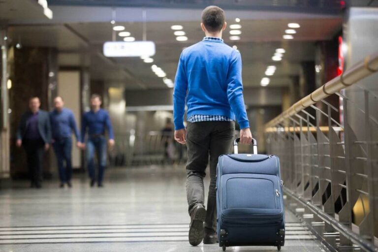 La otra cara de emigrar: «Duele dejar todo para tener la vida que buscamos»