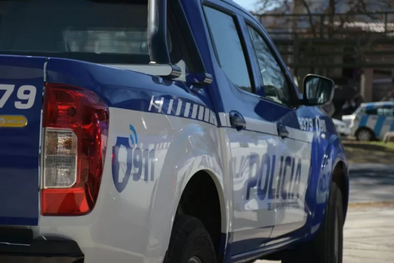 Detienen a cuatro policías acusados de secuestrar a joven en un operativo