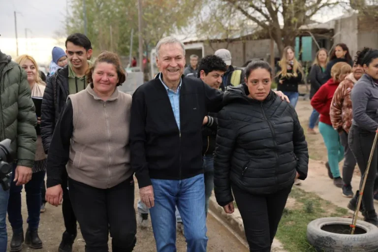 Schiaretti inauguró la urbanización de barrio El Bajito en Río Segundo