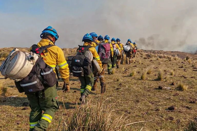 Incendios: alerta de riesgo extremo y foco activo en Potrero de Garay