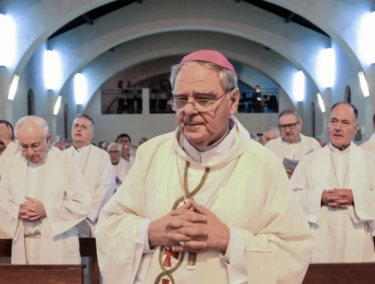 La Iglesia contra Milei: «Un país no se construye con gritos y descalificaciones»