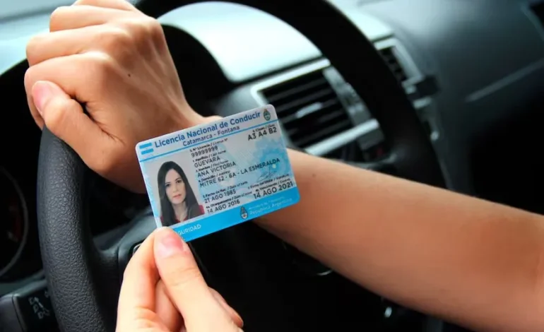 Licencia de conducir: menores de 21 años deberán hacer curso obligatorio
