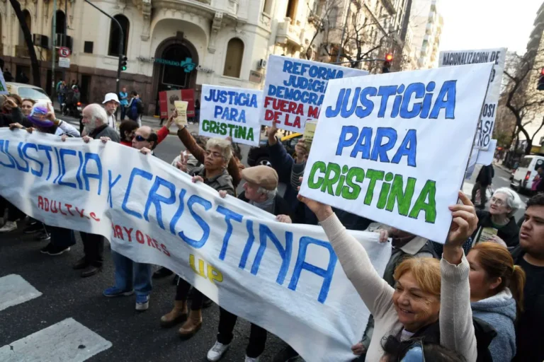 Atentado contra CFK: se realizaron distintos actos en reclamo de justicia