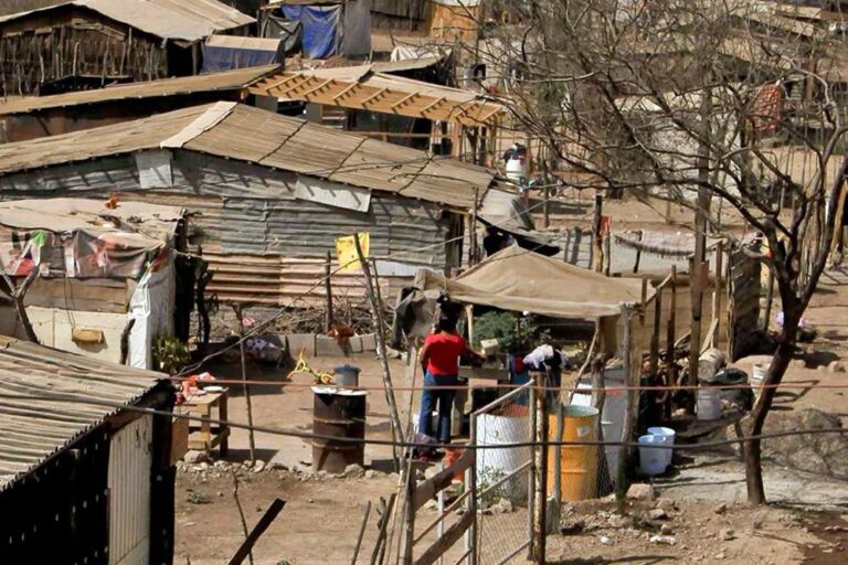 Según el Observatorio de la UCA, cuatro de cada diez argentinos son pobres