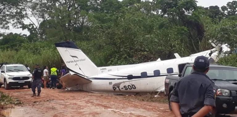 Brasil: murieron 14 personas tras estrellarse una avioneta en la selva del Amazonas