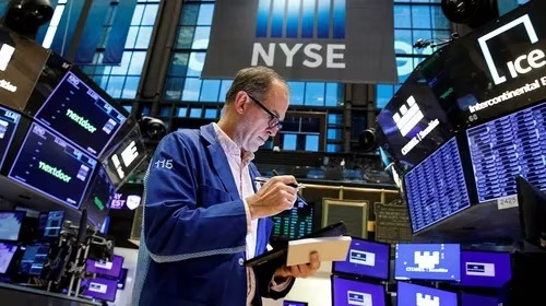 Los bonos de la deuda Argentina arrancan la jornada poselectoral con caidas de hasta el 10%