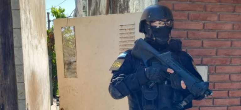 FPA detuvo a un sujeto y cerró un punto de venta de drogas